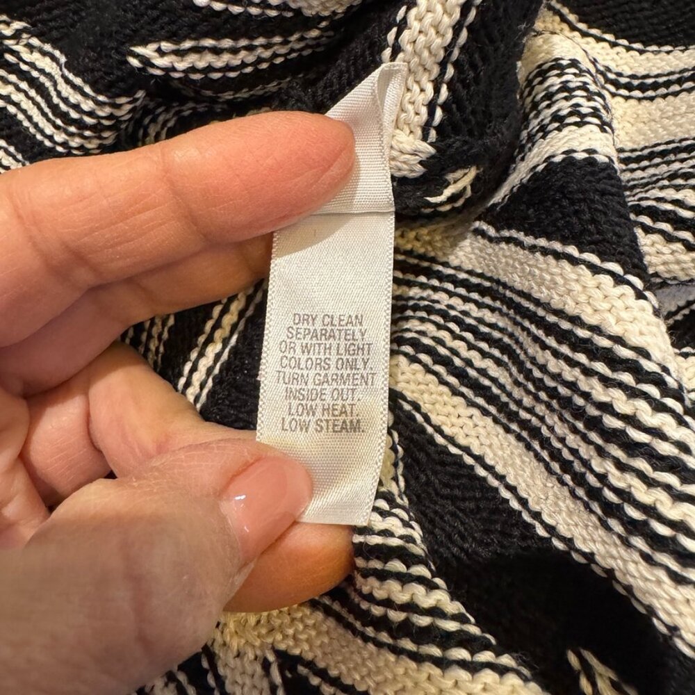 ST JOHN luxury black and white striped sweater Size P or Small EUC - Picture 6 of 6